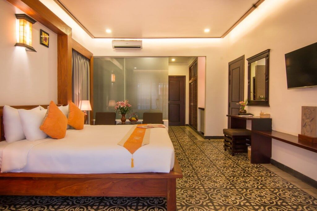 Rooms-Suites oudom sokhomal private wellness hotel (1) room